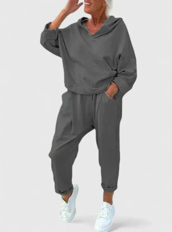 Clara | Comfortable Hooded Sweatshirt Set