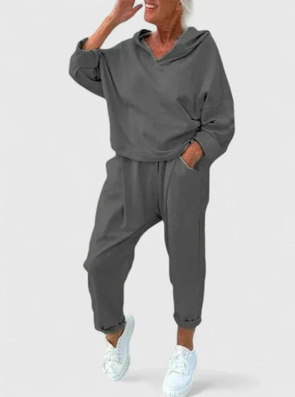 Clara | Comfortable Hooded Sweatshirt Set
