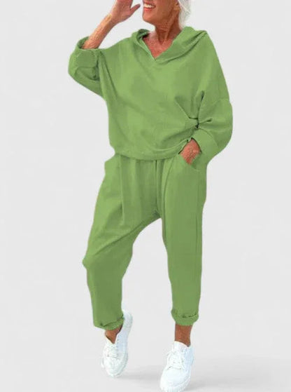 Clara | Comfortable Hooded Sweatshirt Set